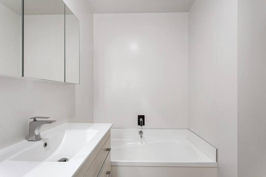 Convenient Urban Townhouse 2 Carparks Available Apartment Christchurch Exterior foto