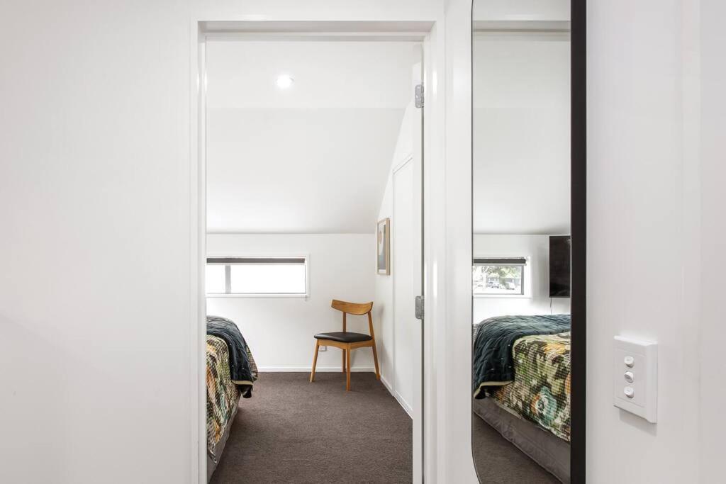 Convenient Urban Townhouse 2 Carparks Available Apartment Christchurch Exterior foto
